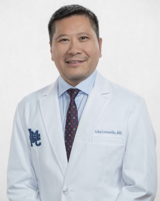 Dr. John Leonardo, MD  ( Toronto)